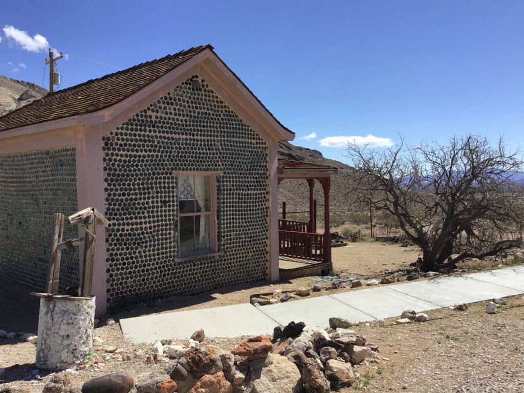 Tom Kelly's Bottle House